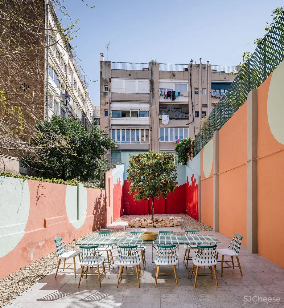 Clementina 联合办公空间 / Izaskun Chinchilla Architects