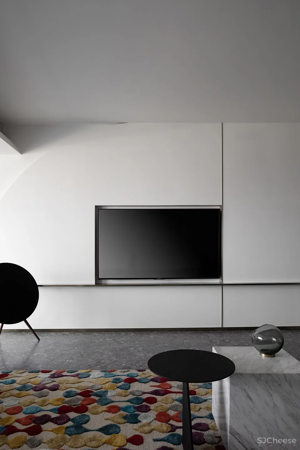 弧线与直线的交织,汕头俏皮艺术公寓 艾克建筑设计