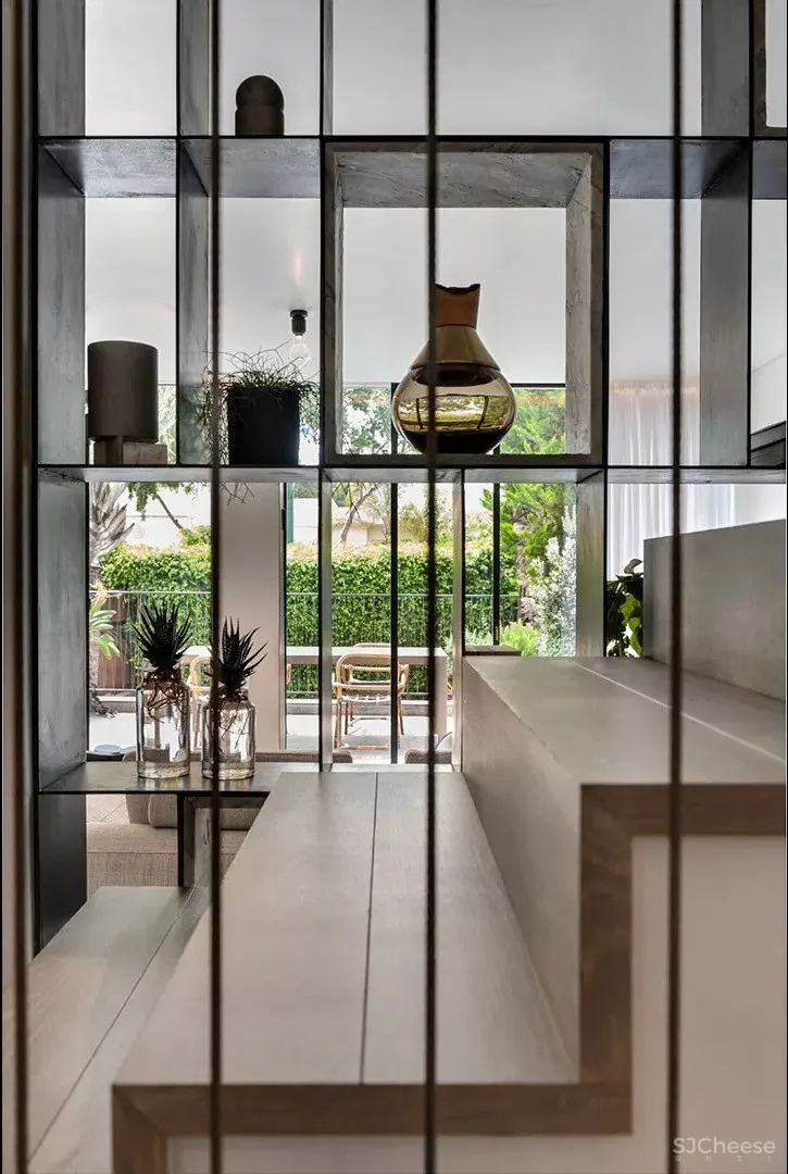 黑白灰品质感大宅 Aviram Kushmirski