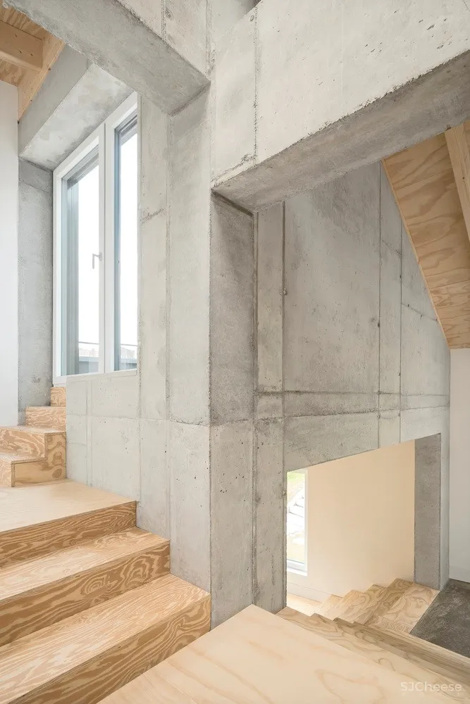 Haus D,顺时针旋转的黑色住宅 / Yonder – Architektur und Design