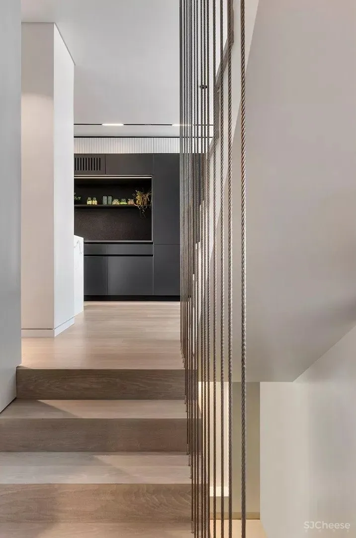 黑白灰品质感大宅 Aviram Kushmirski