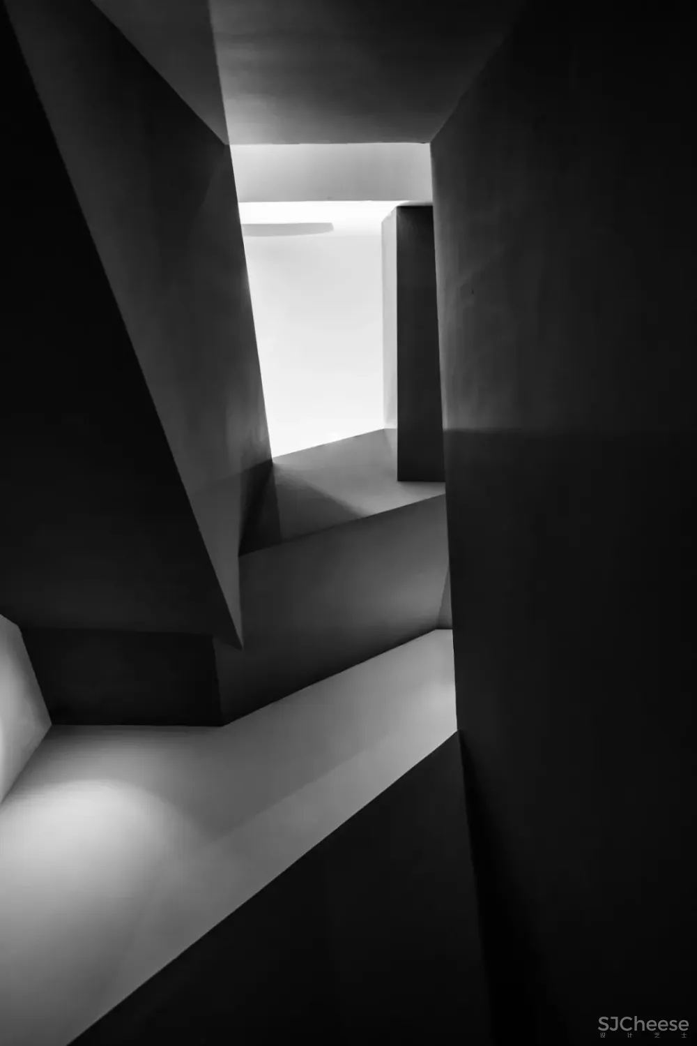 广州珠江新城CBD未来总部办公设计,满满的科技感! 加减智库设计事务所