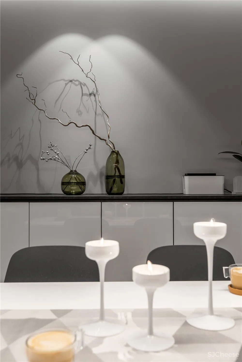 《漫画家日记》160㎡简约黑白灰 欢乐佳园装饰