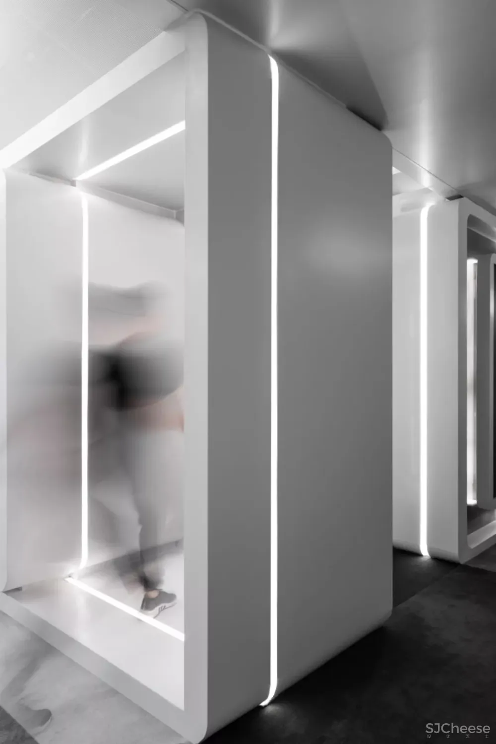 广州珠江新城CBD未来总部办公设计,满满的科技感! 加减智库设计事务所