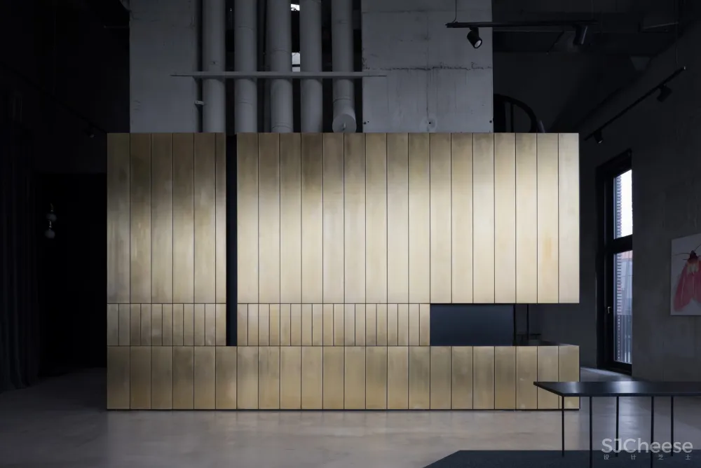 首发 | Alexander Volkov Architects:极简现代高级感莫斯科顶层办公室