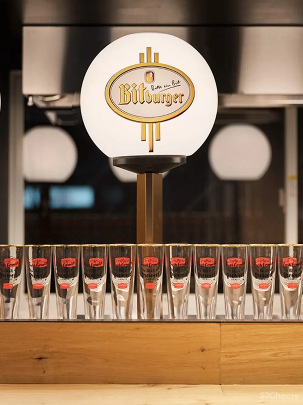 集装箱改造的啤酒吧,在东京尝尝正宗德国味道! I IN Inc.