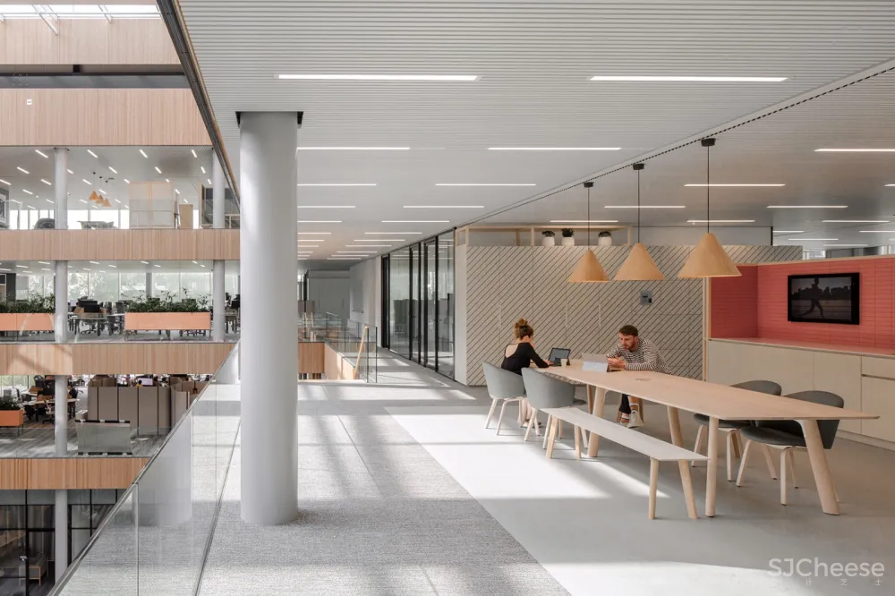 ASICS EMEA新总部,荷兰 / Powerhouse Company + RED Company