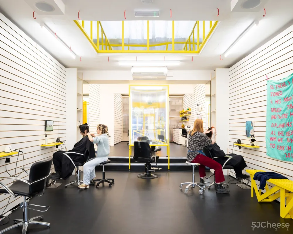 艺术品取代镜子，伦敦DKUK美发沙龙 Sam Jacob Studio