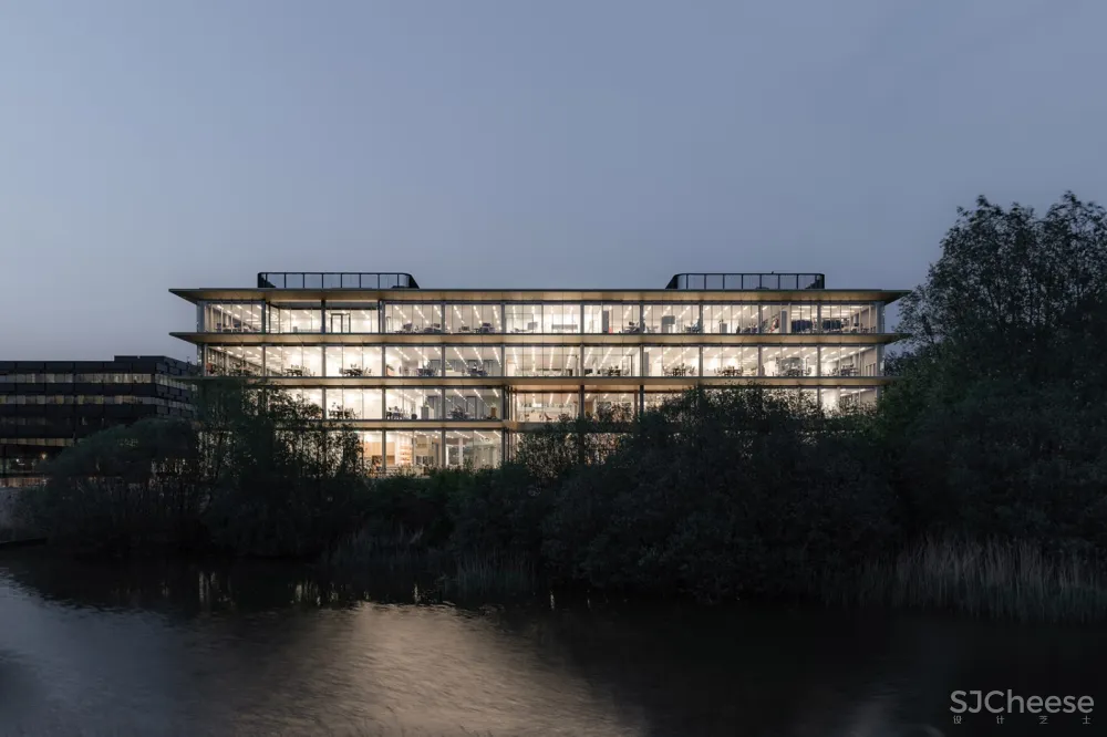 ASICS EMEA新总部,荷兰 / Powerhouse Company + RED Company