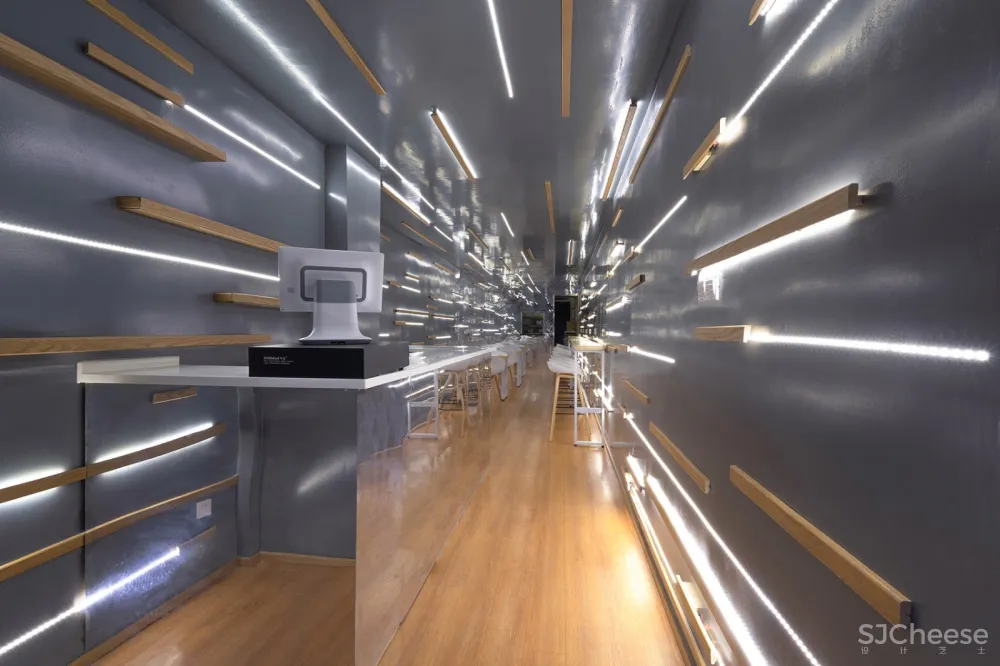 夹缝里的捞饭餐厅,苏州 / 平介设计