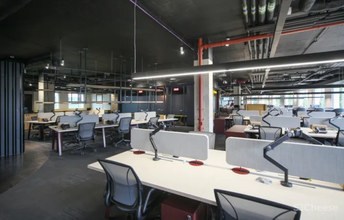 SpaceInvader | 伦敦鞋品牌Dr. Martens办公室