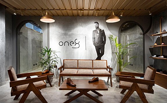 混凝土、黄铜、柚木,献给绅士们的“精英”鞋店! Renesa