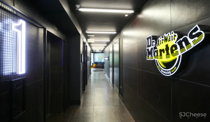 SpaceInvader | 伦敦鞋品牌Dr. Martens办公室