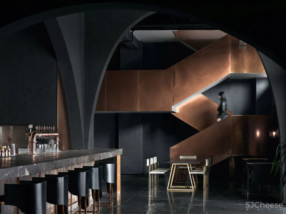 简单、酷、有质感,河北薄荷花园酒吧 侯天天 李成 刘晓鲁