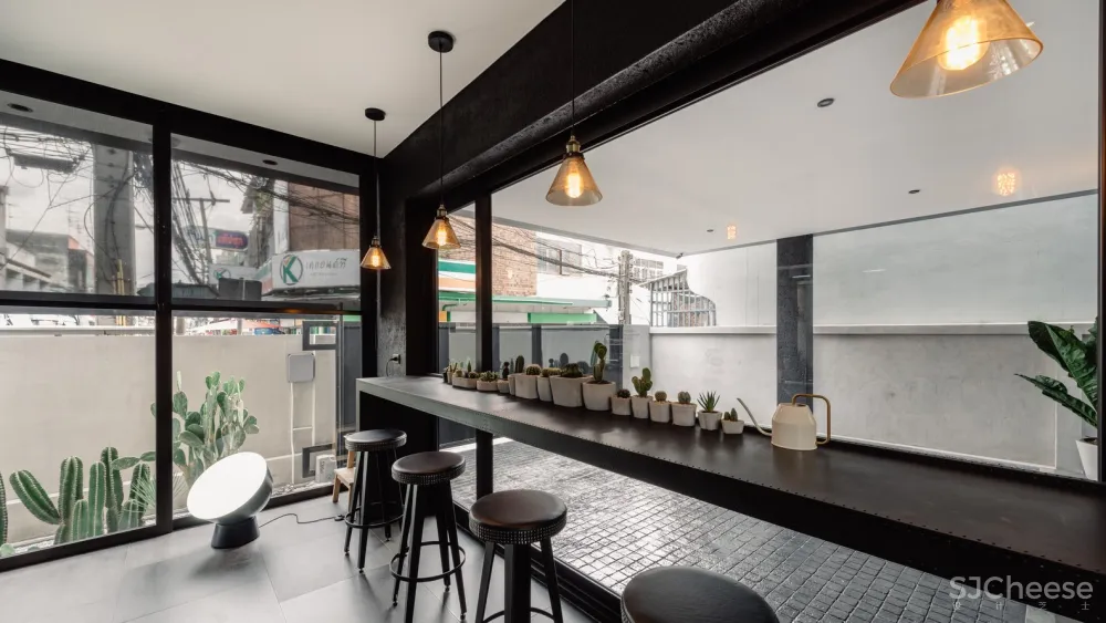 FLAT12x | 古典与现代结合的泰国住宅 Bird Bom House