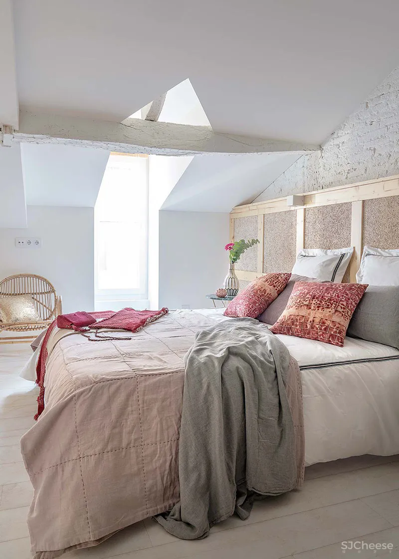 西班牙一间45平米迷人loft女孩公寓