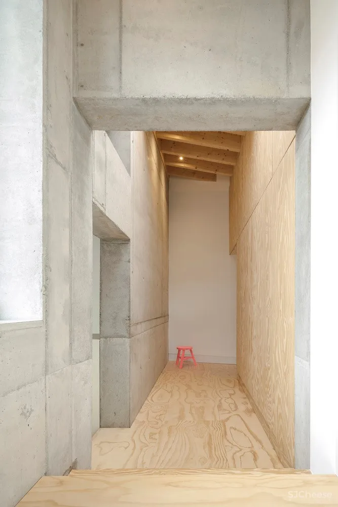 Haus D,顺时针旋转的黑色住宅 / Yonder – Architektur und Design