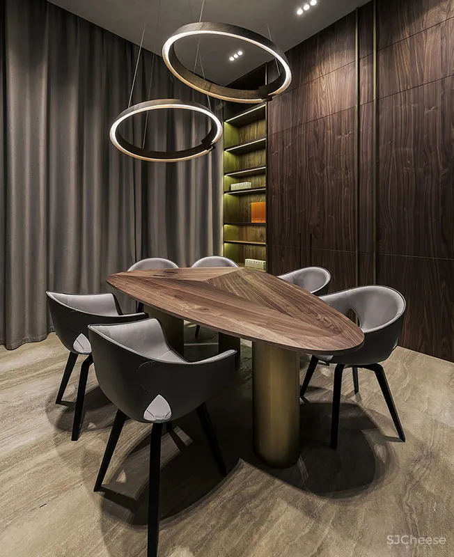 隐私问题和顾客舒适度之间找到平衡点，ReFuture美容诊所 YØDezeen Architects