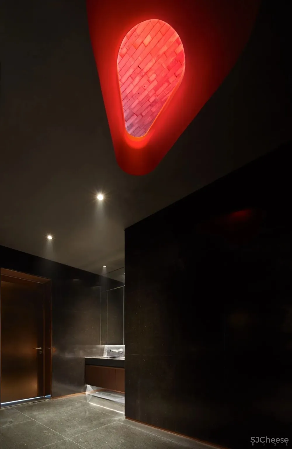 共生形态 | 极具戏剧的设计分寸