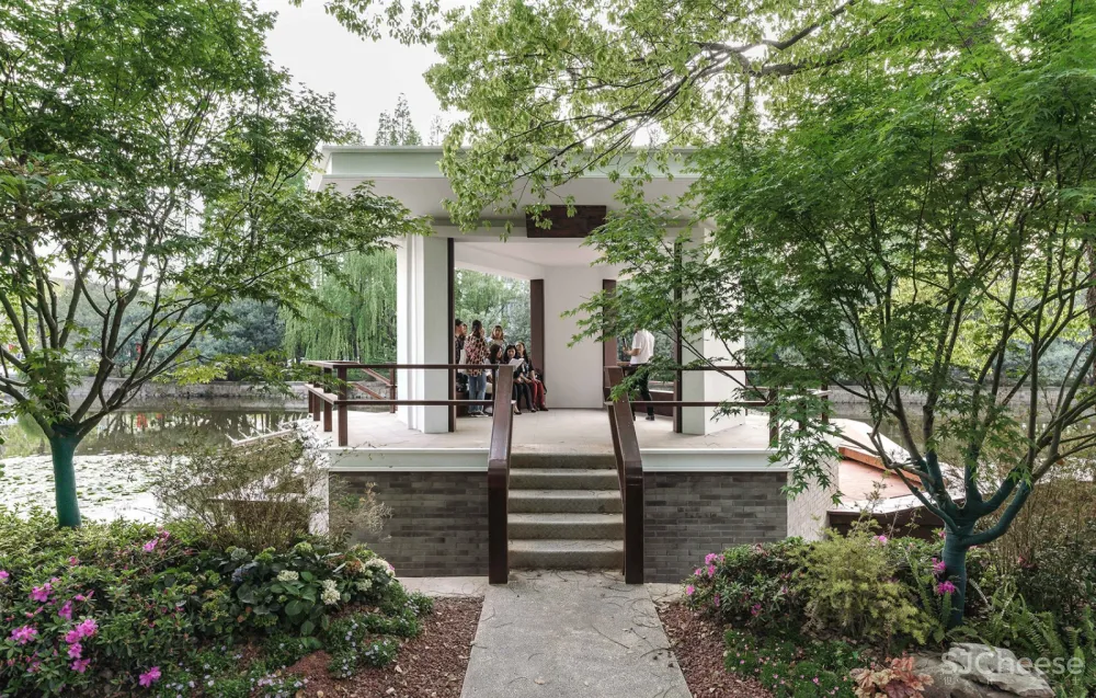 在记忆与希望之间-华东师范大学丽娃河畔书吧修缮，上海 / 上海日清建筑设计有限公司