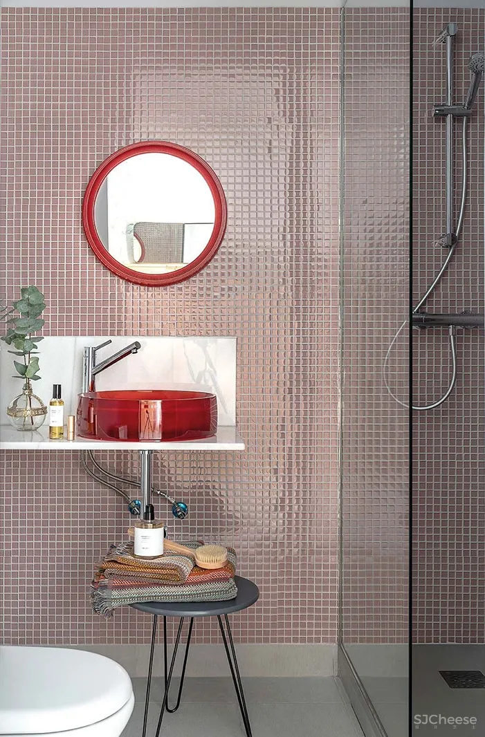 西班牙一间45平米迷人loft女孩公寓