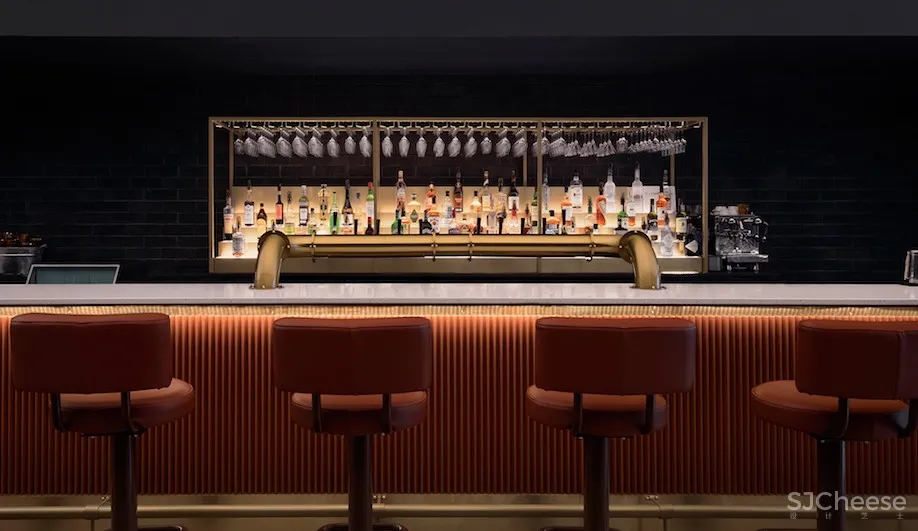 这家酒吧内部空间的光线和质感简直是设计典范 APPAREIL Architecture