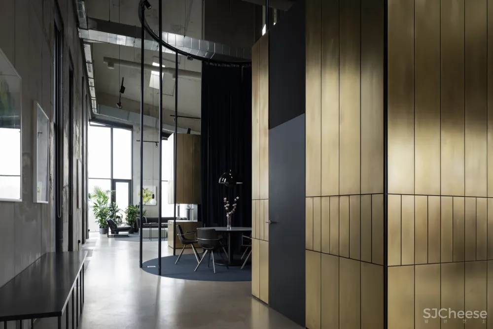 首发 | Alexander Volkov Architects:极简现代高级感莫斯科顶层办公室