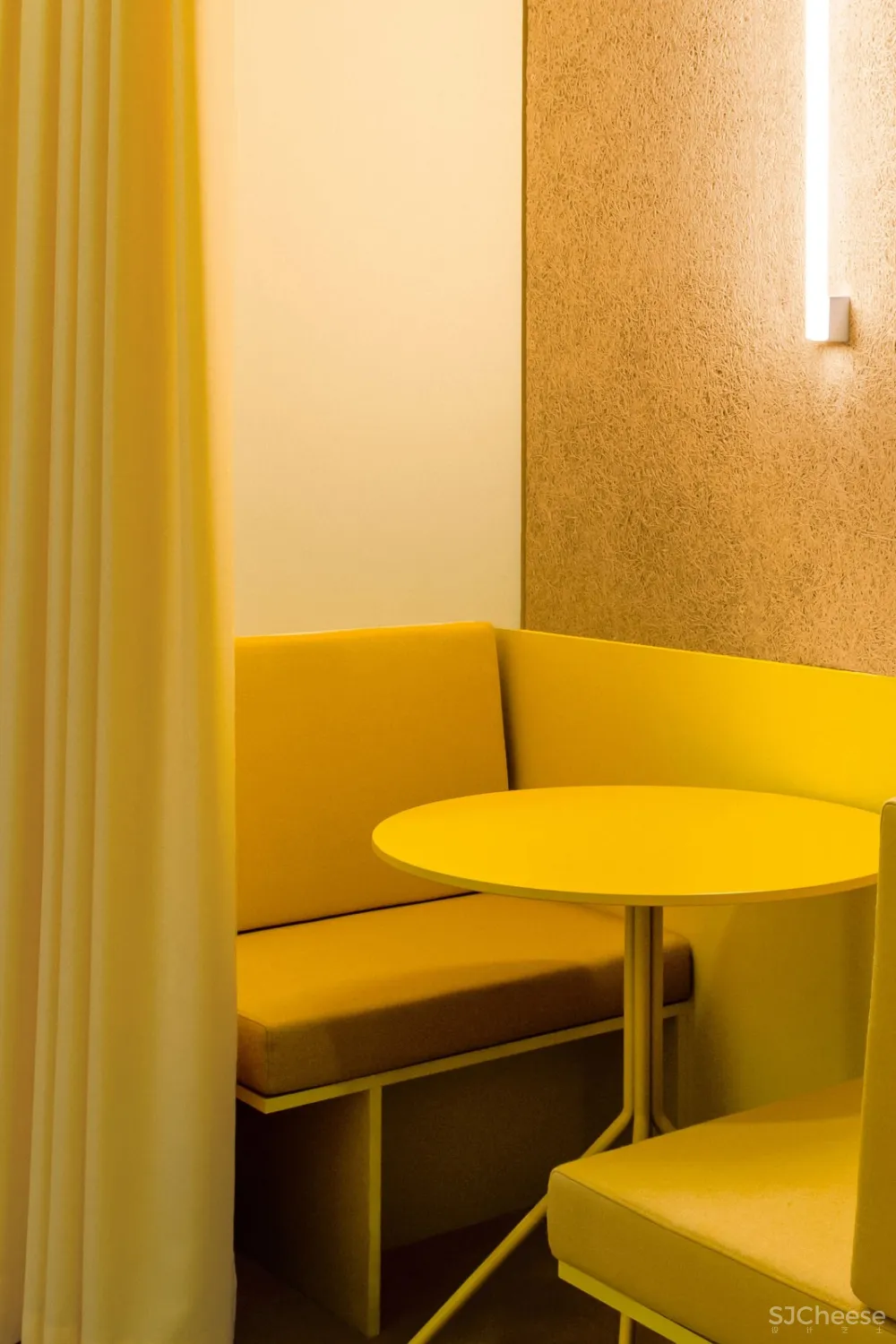 柏林550㎡色彩鲜艳的Futurice工作空间 Ester Bruzkus