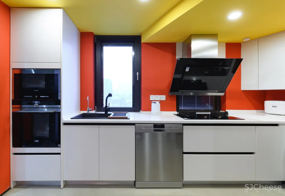 松柏公寓改造,上海 / 张烨建筑事务所