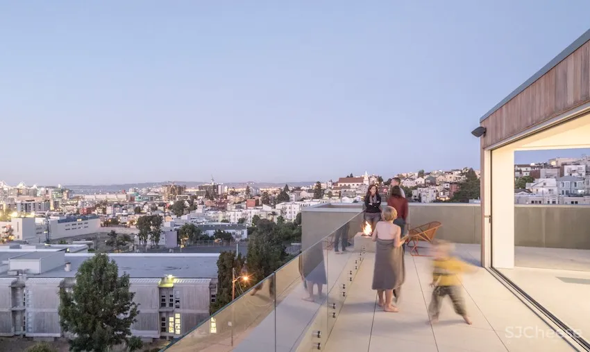 半开放式顶层公寓!旧金山277㎡木质系老宅翻新 Sidell Pakravan