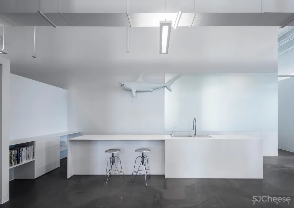 255㎡蒙特利尔蓝色通讯办公室 Anne Sophie Goneau