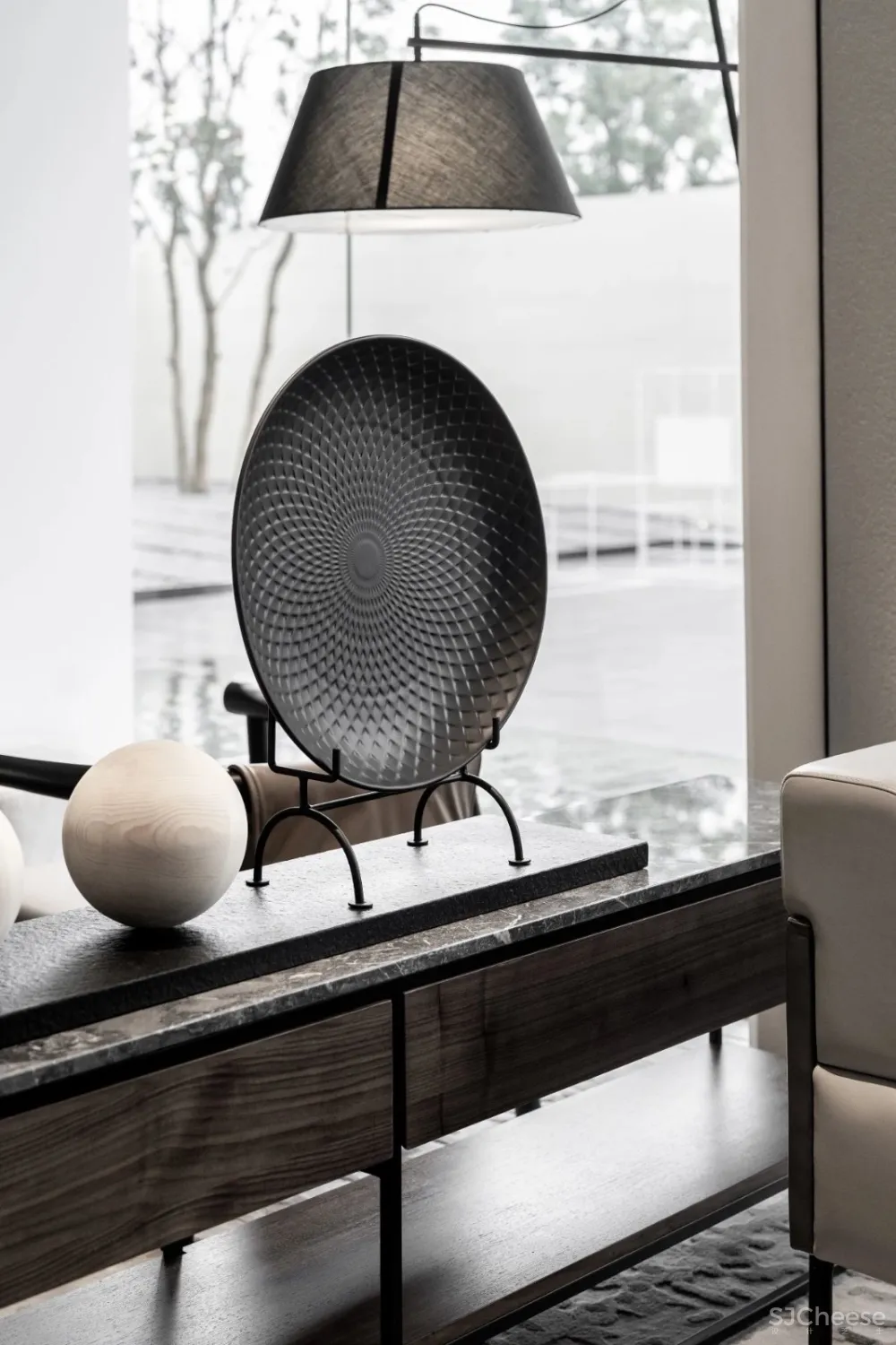 经典黑白灰营造典雅简奢空间