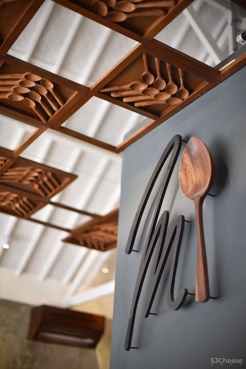 巴厘岛热带风“勺子”主题餐厅 studio asri