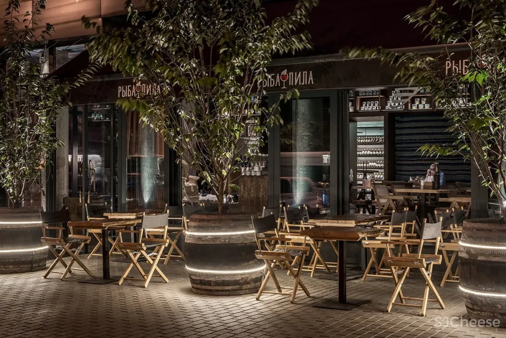 这4个主题餐厅丨天花板设计的太夸张了