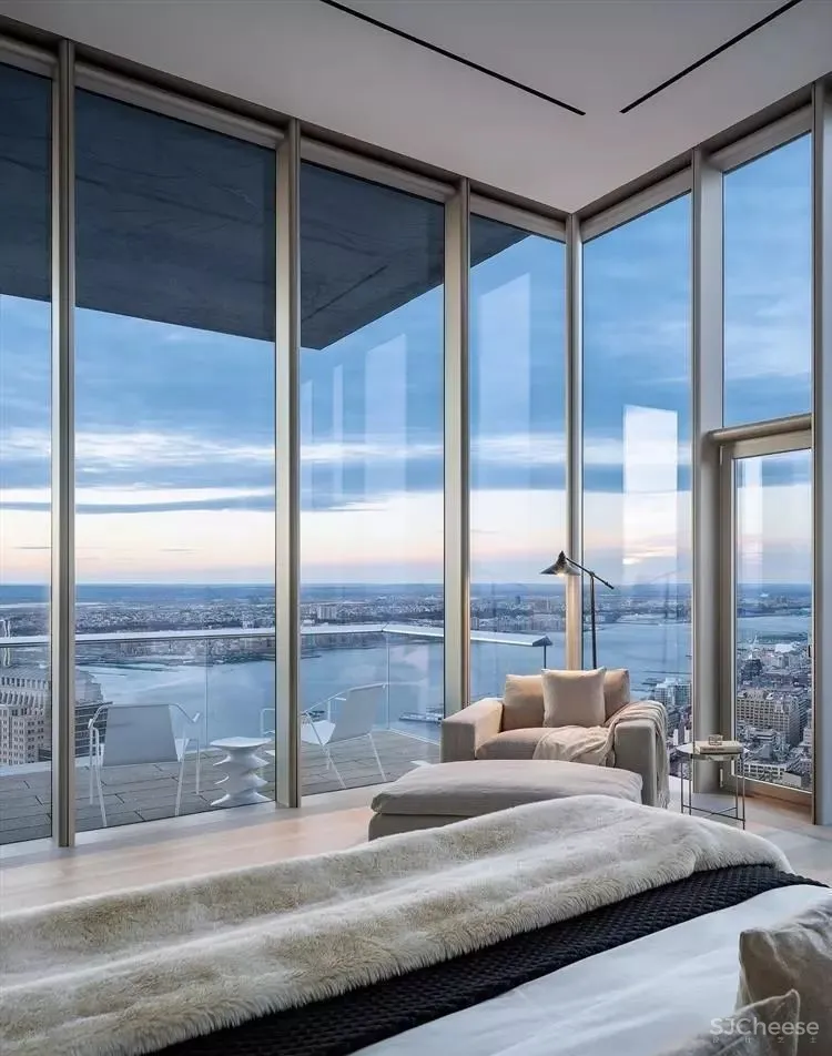 售价2亿的顶层公寓丨装修的不像精装房