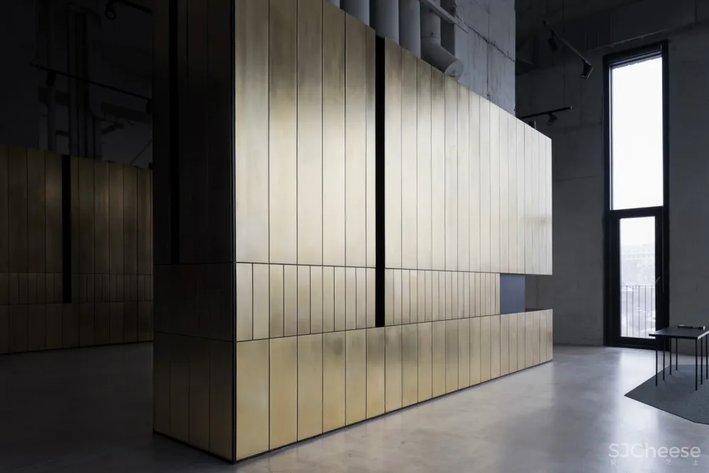 首发 | Alexander Volkov Architects:极简现代高级感莫斯科顶层办公室