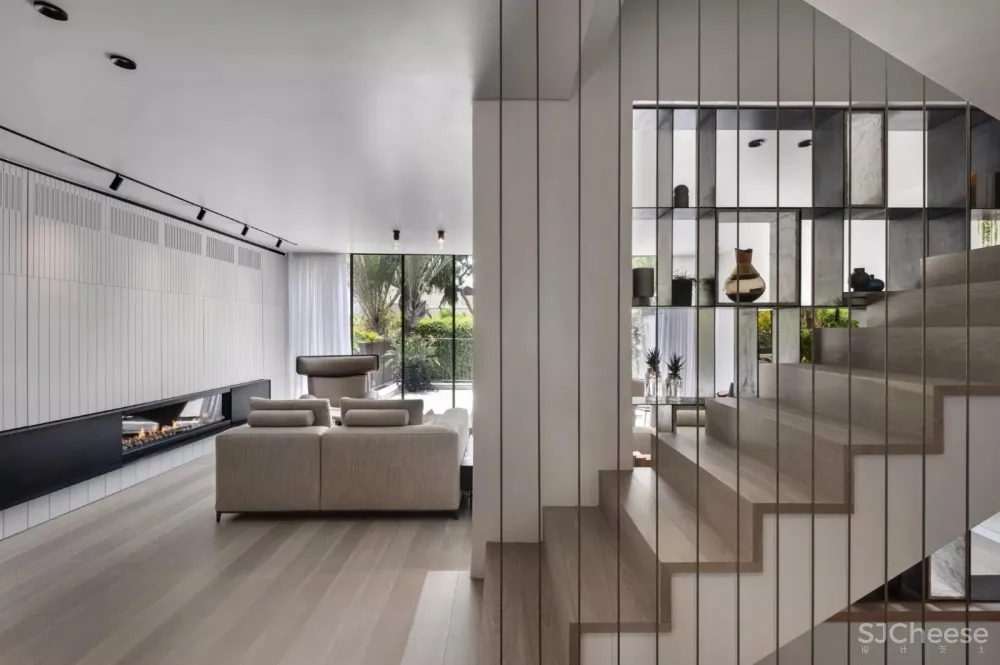 黑白灰品质感大宅 Aviram Kushmirski