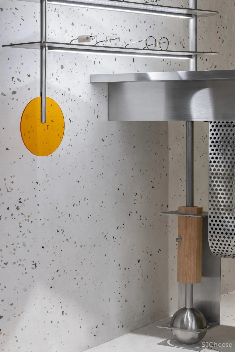 新作 | 仅 40m² 的先锋艺术商店,设计竟这么酷