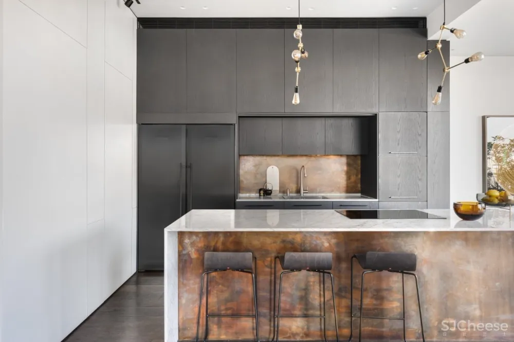 现代质感公寓丨哑光黑的背景墙太有线条感