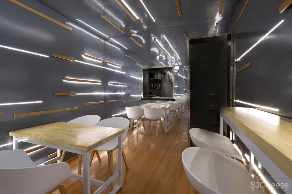 夹缝里的捞饭餐厅,苏州 / 平介设计