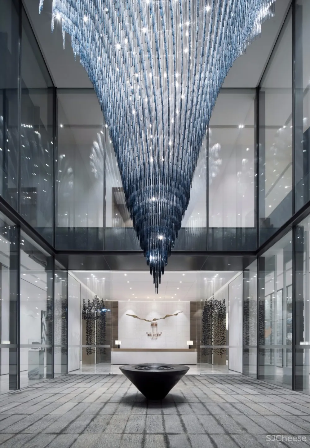 新作丨华墨国际&矩阵纵横:用艺术与自然演绎一出与空间有关的戏剧