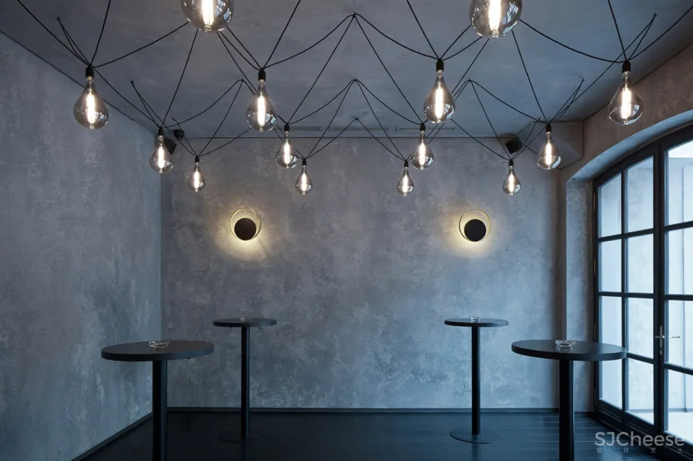 新作 | Formafatal + Machar&Teichman：布拉格 月球俱乐部