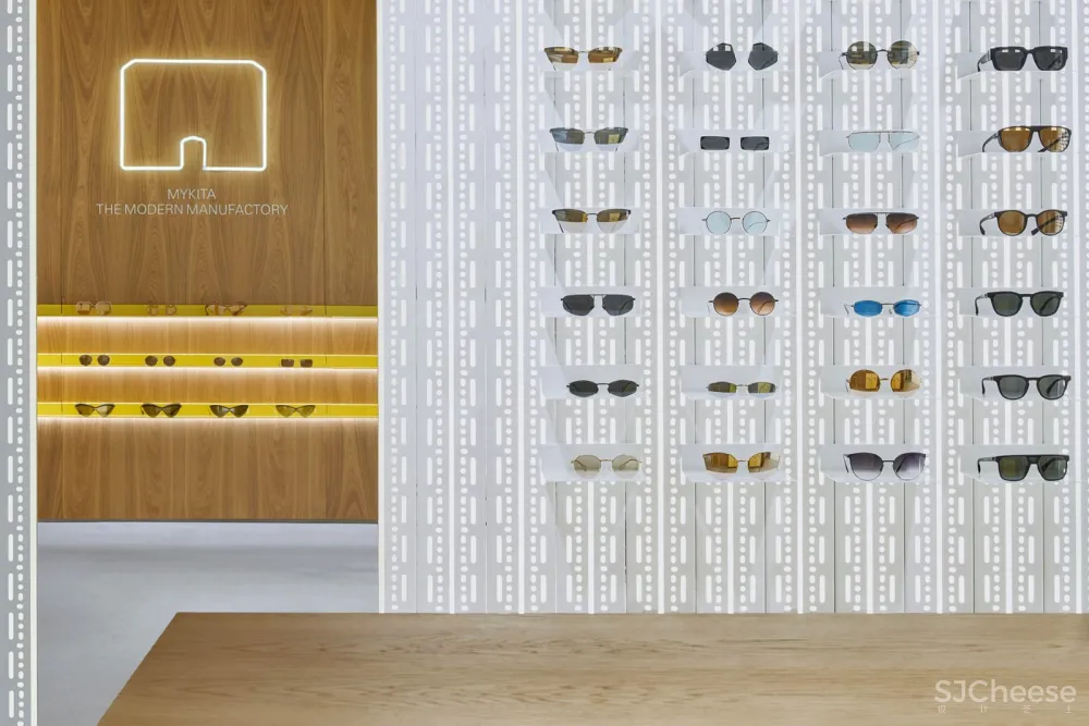地方特色和品牌美学的结合，巴塞罗那MYKITA眼镜店