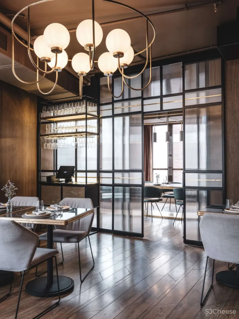 怀旧魅力中拥抱千禧一代，莫斯科“The Y”餐厅 Asthetíque