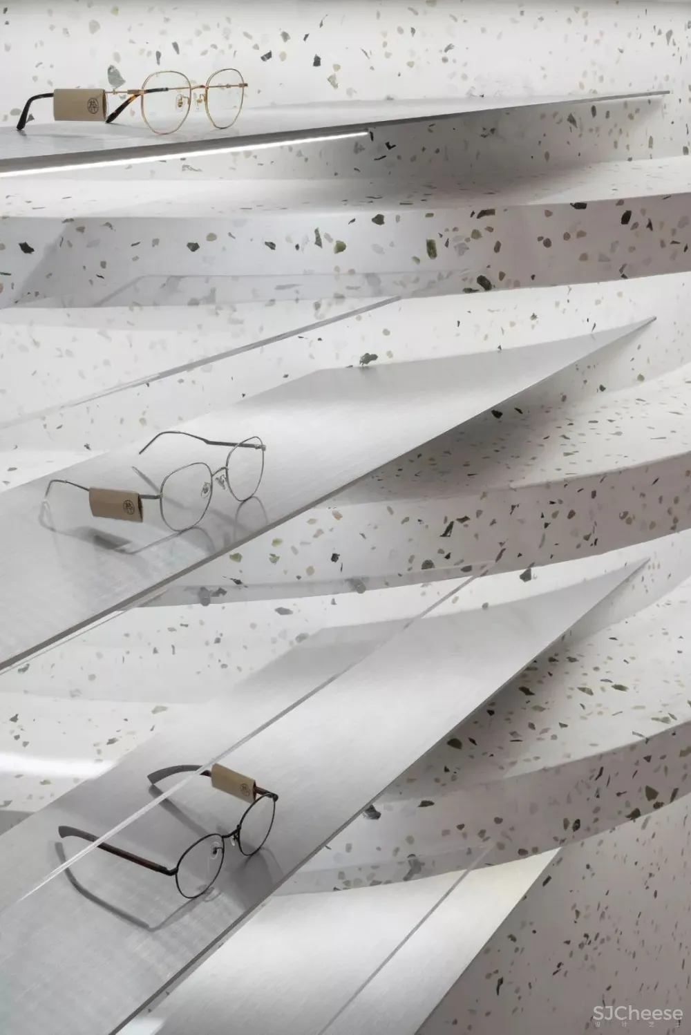 仅 40m² 的先锋艺术商店，设计竟这么酷！ DAS_Lab