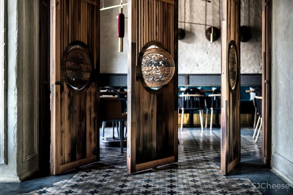 这4个主题餐厅丨天花板设计的太夸张了