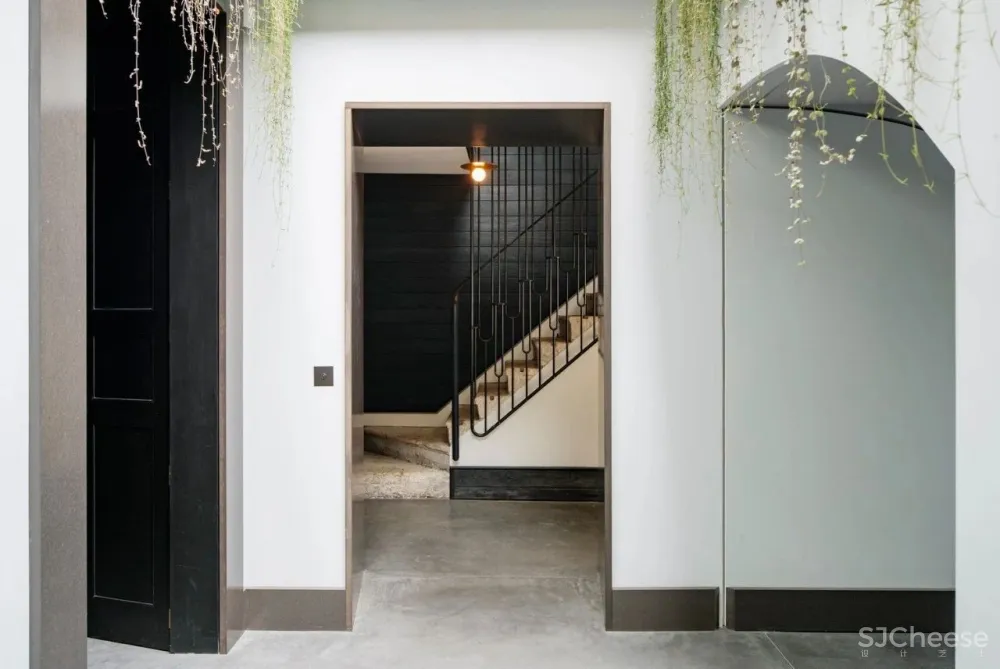 这栋联排别墅翻修后丨实在太潮了