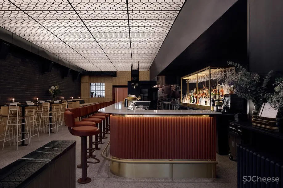 这家酒吧内部空间的光线和质感简直是设计典范 APPAREIL Architecture