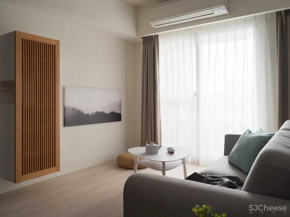 毛小孩玩耍的温馨小宅 灰色大门设计工作室