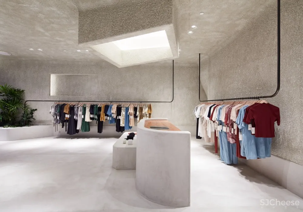 不走寻常路！这家服装店用粗糙混凝土打造高级文艺范 Studio Goss